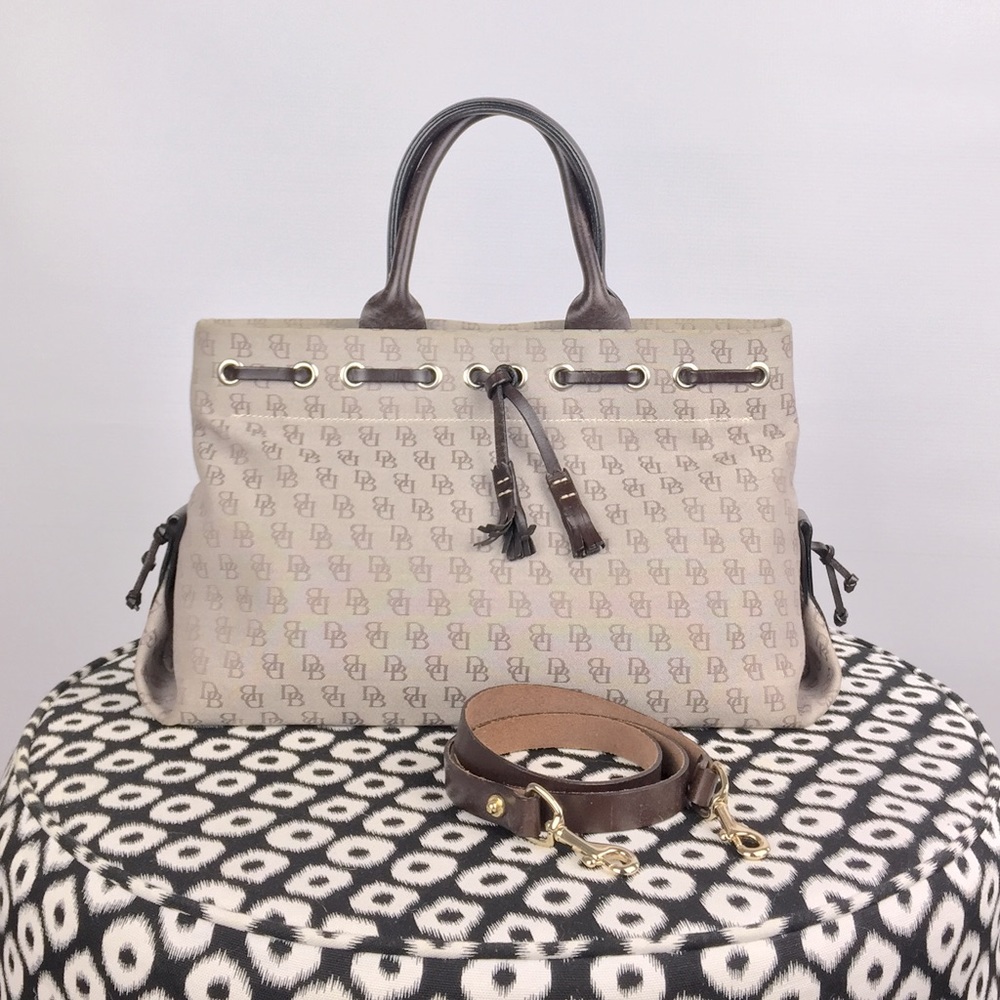 Gorgeous Authentic Brown Dooney & Bourke Bag